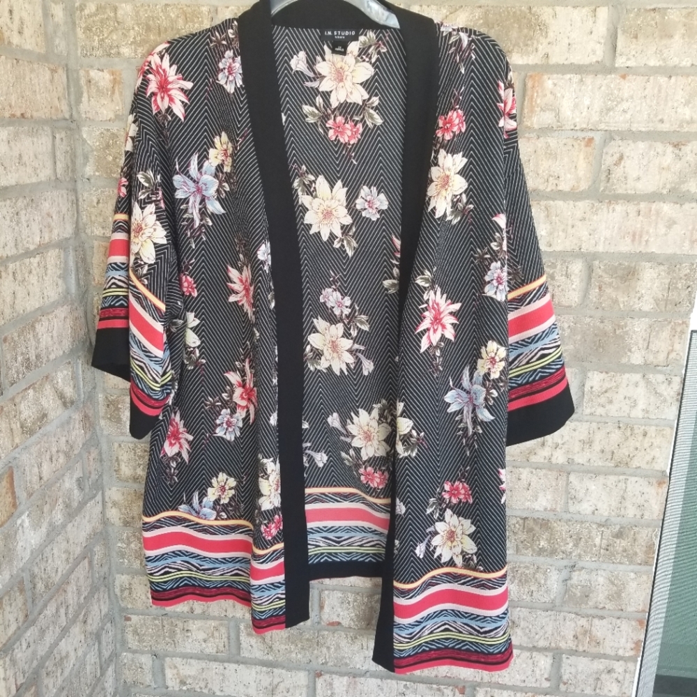 I.N.Studio Black Floral XL Quarter Sleeve Open Front Duster Kimono (Size 1X)